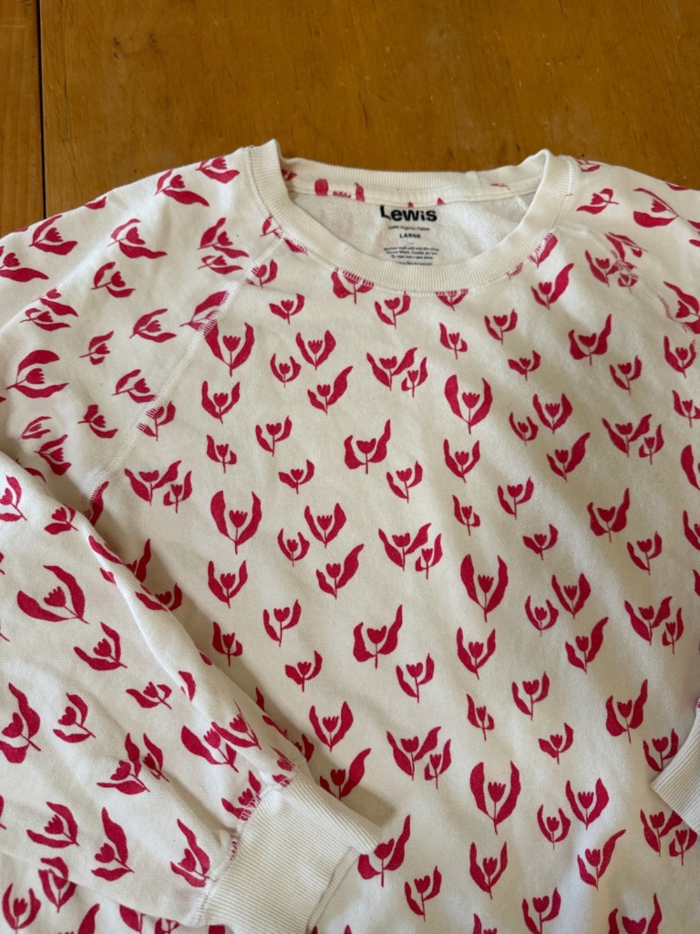 Lewis organic cotton cream Sweatshirt with Pink/red tulip Pattern kids sz Large